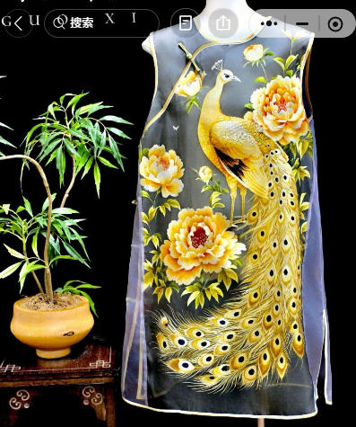 黑色透衫手绣金色孔雀花长罩衫