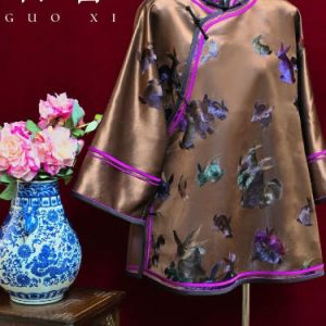 綠色軟緞彩色蝴蝶太太服 | Green Soft Satin Butterfly Hand-Embroidered Formal Top