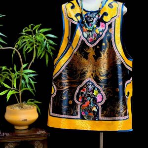 鳳凰香雲紗底手繡中間彩花黃色暗紋邊馬甲 | Yellow Xiangyun Silk Hand-Embroidered Phoenix Colorful Floral Vest